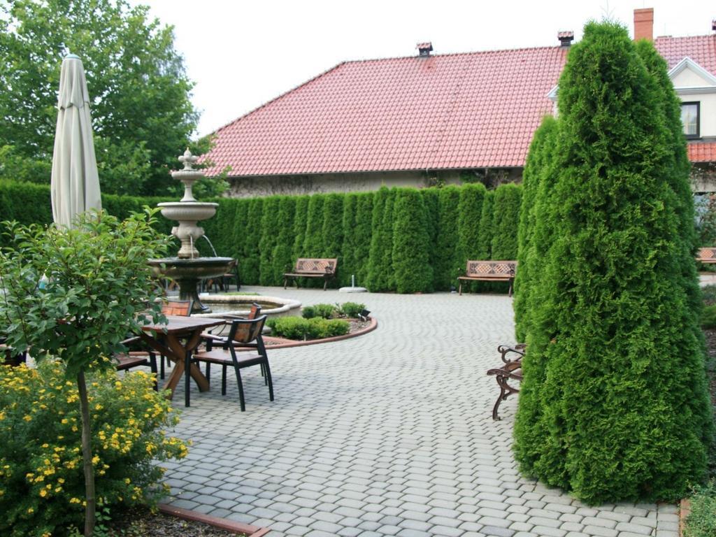 Hubertus Aparthotel & Restaurant & Horse Club Starogard Gdański Exterior foto